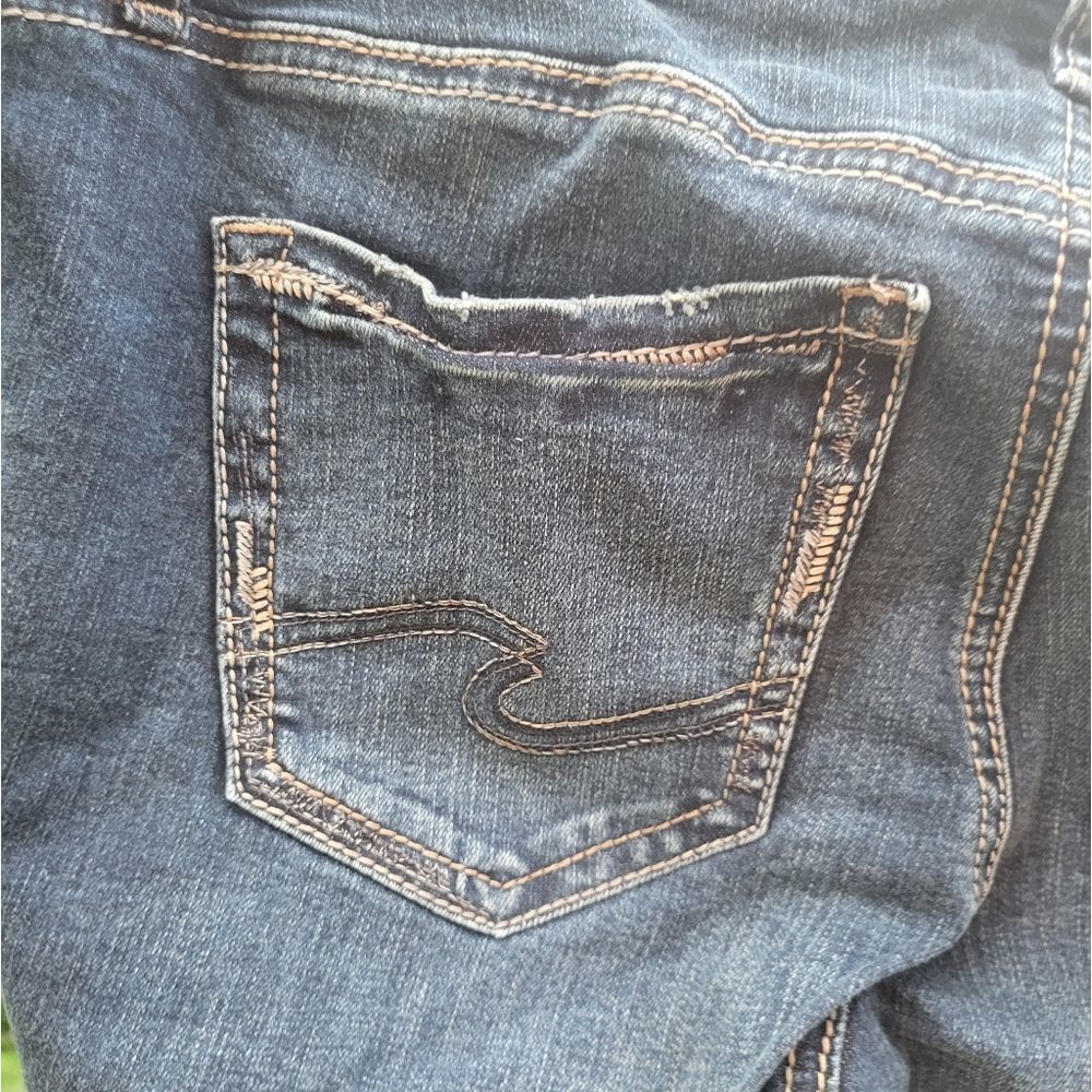 Silver Jeans - Picture 3 of 13